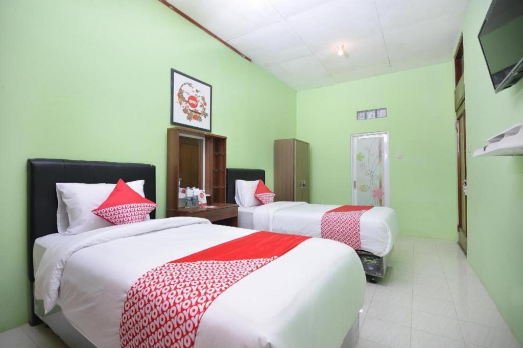 Super Oyo 1046 Omah Pathok Hotel Yogyakarta Exterior photo